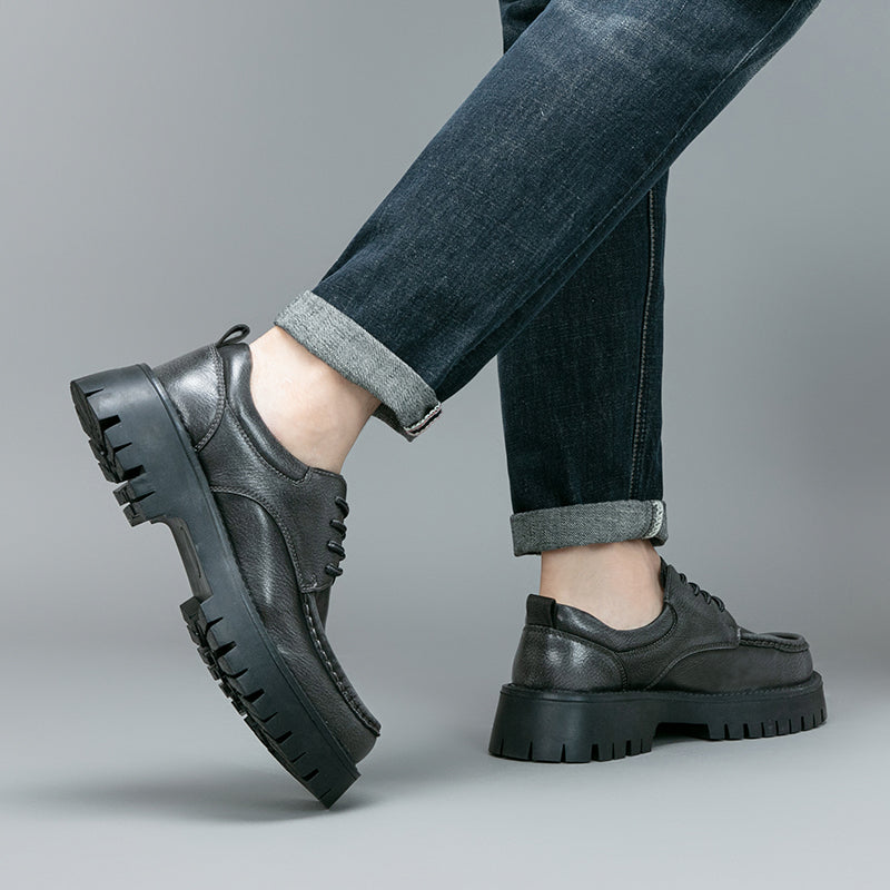 Men's grey casual boots, offering a perfect blend of durability and contemporary style