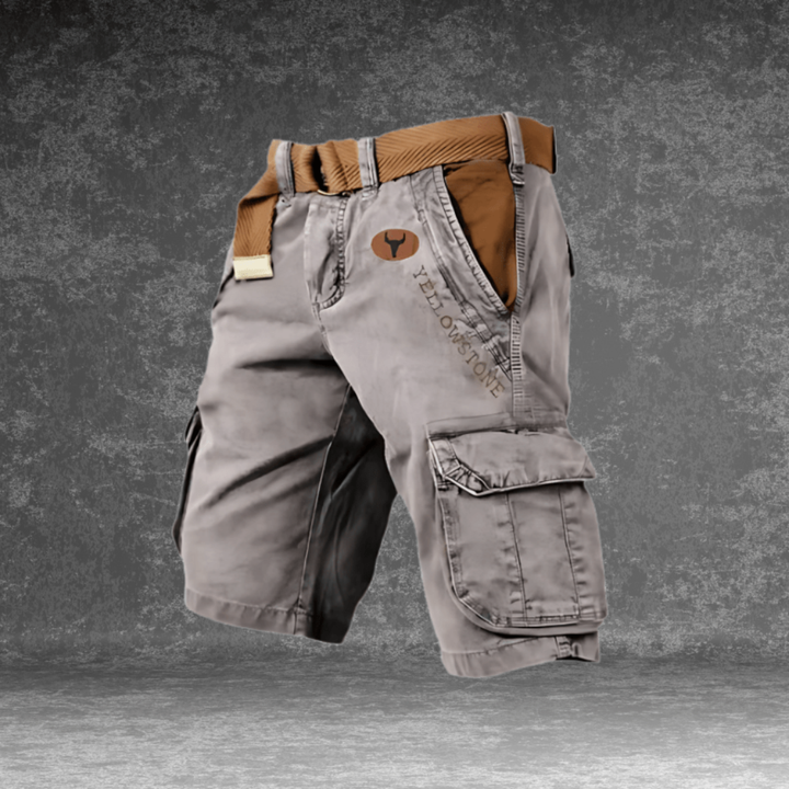 Men's multi-pocket cargo shorts in a comfortable regular fit, perfect for everyday casual wear.