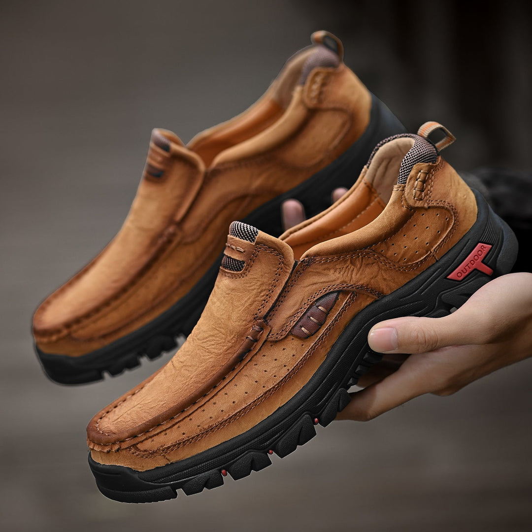 Khaki orthopedic men's transition boots, comfortable sole, leather, slip-resistant, posture correction.