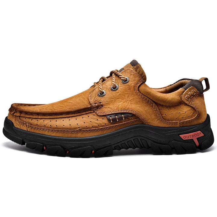 Men's outdoor orthopedic leather boots, robust and comfortable for adventures