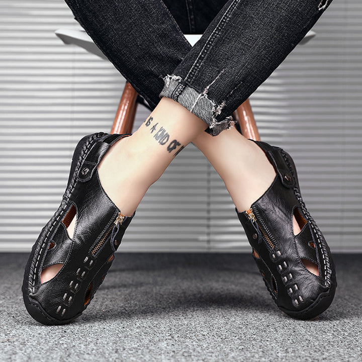 Men's closed-toe leather sandals, designed for breathability on hot days