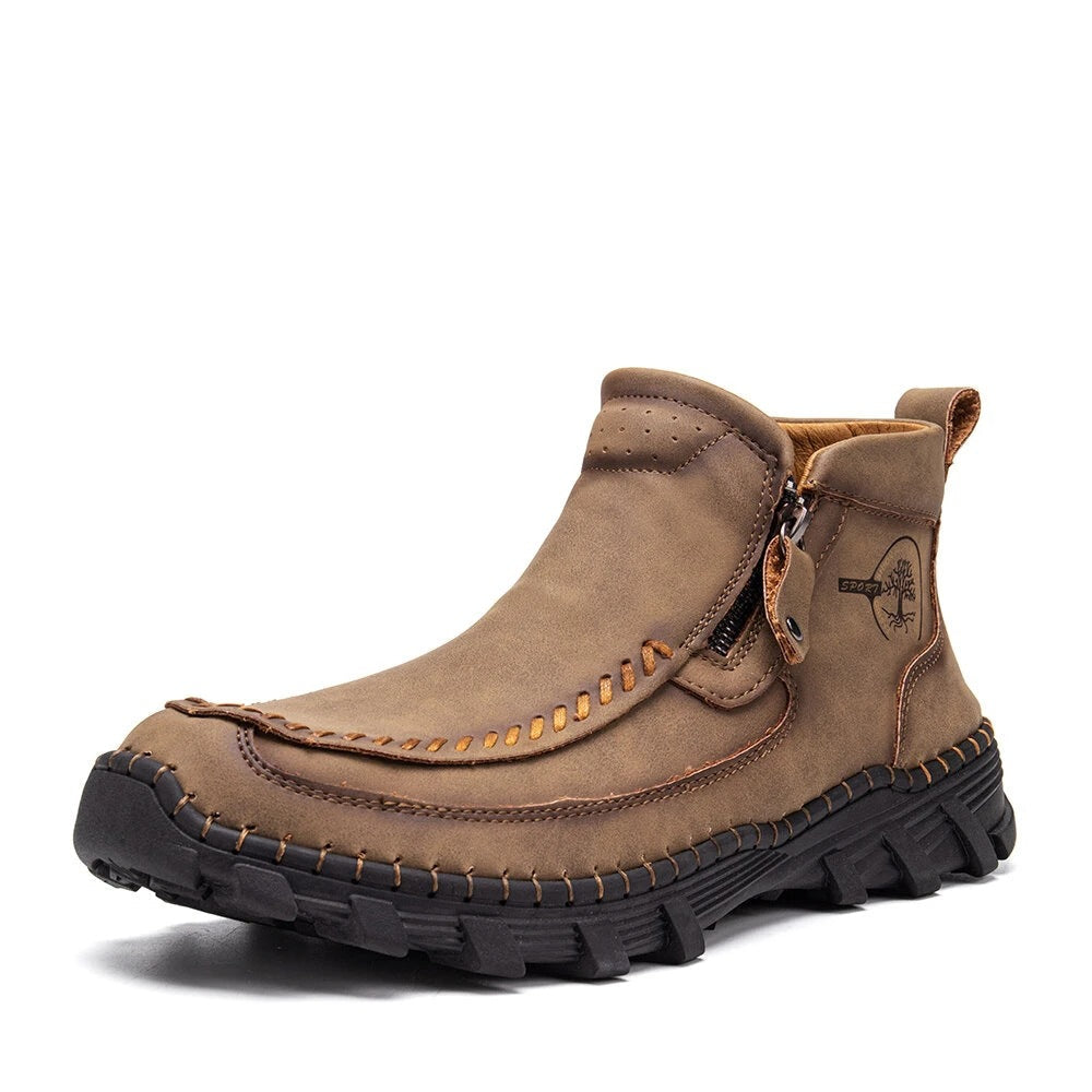 Breathable lining in men's orthopedic tooling boots, ensuring ventilation and dryness