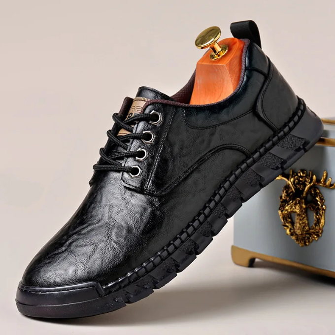 Men's polished leather hybrid dress shoes, ideal for business meetings and formal occasions.