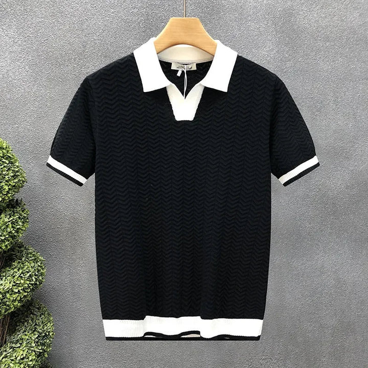Sophisticated men's knit polo in premium cotton with a stylish contrast collar. Ideal for smart-casual fashion.