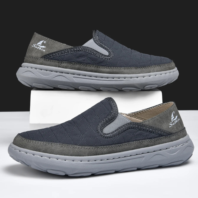 Durable men's quilted comfort shoes with EVA sole for support and ease