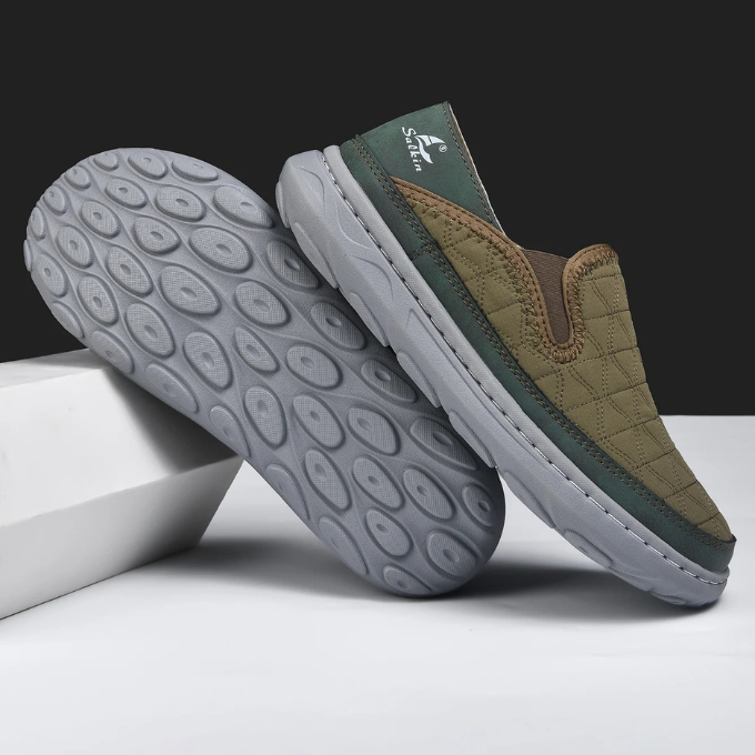 Men's easy-wear slip-on shoes, quilted design, perfect for walking