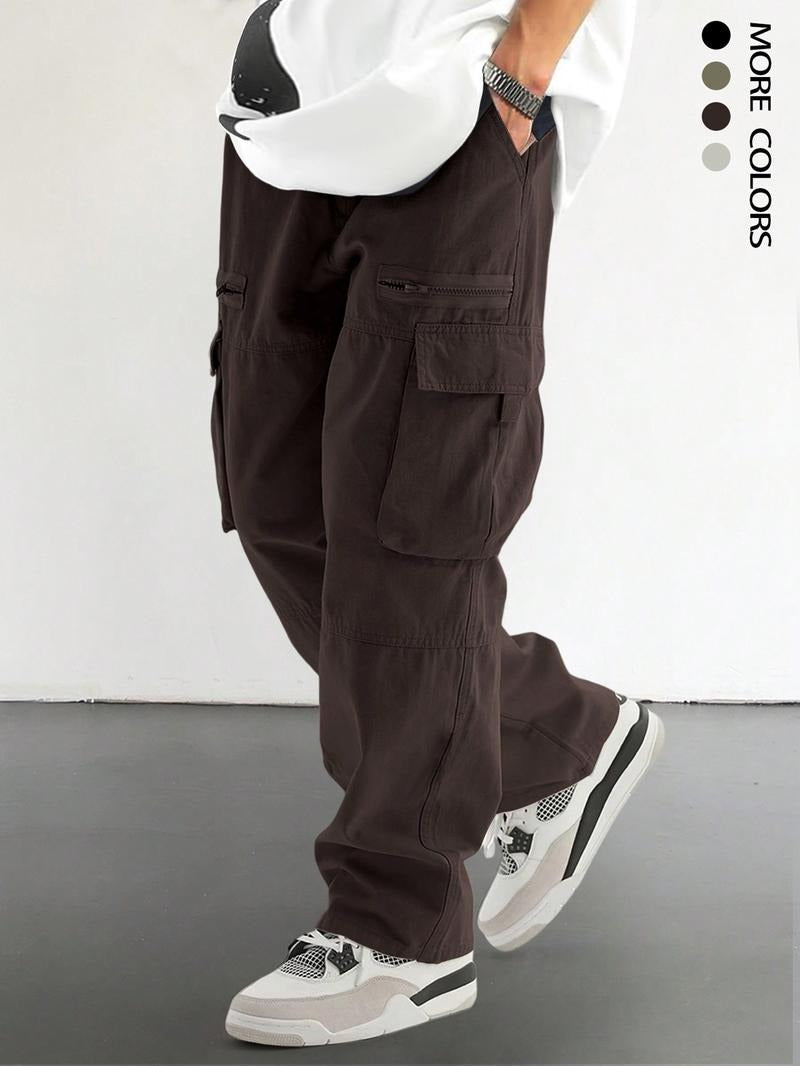 Men's relaxed fit urban utility cargo pants in cotton twill, multiple pockets, streetwear style