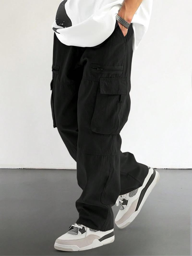 Stylish men's utility pants, relaxed fit, perfect for streetwear, made from durable cotton twill
