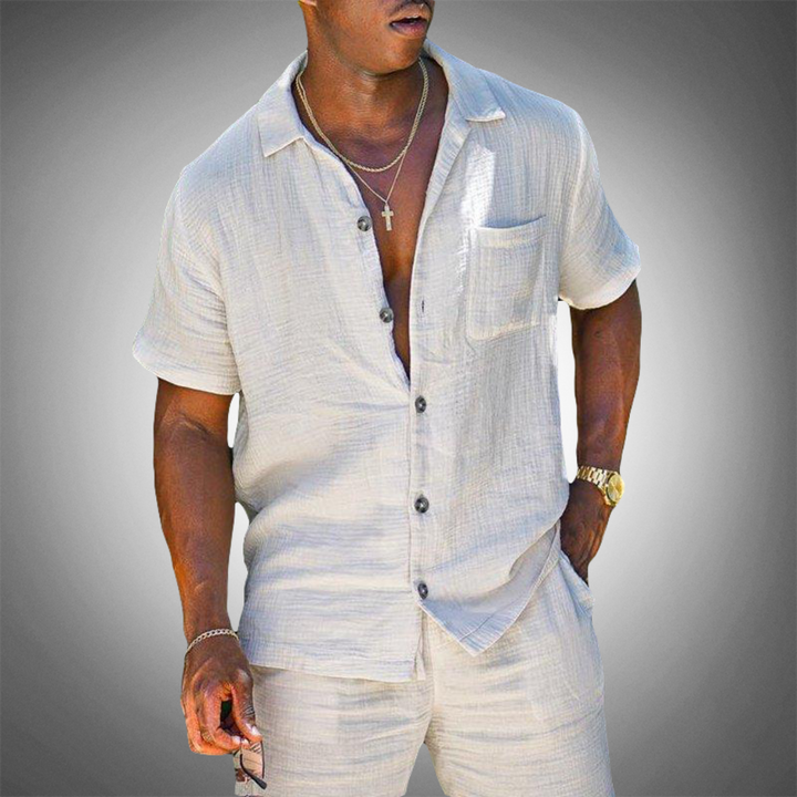 Comfortable men's two-piece casual set made from a polyester-elastane blend. Perfect for summer outfits.