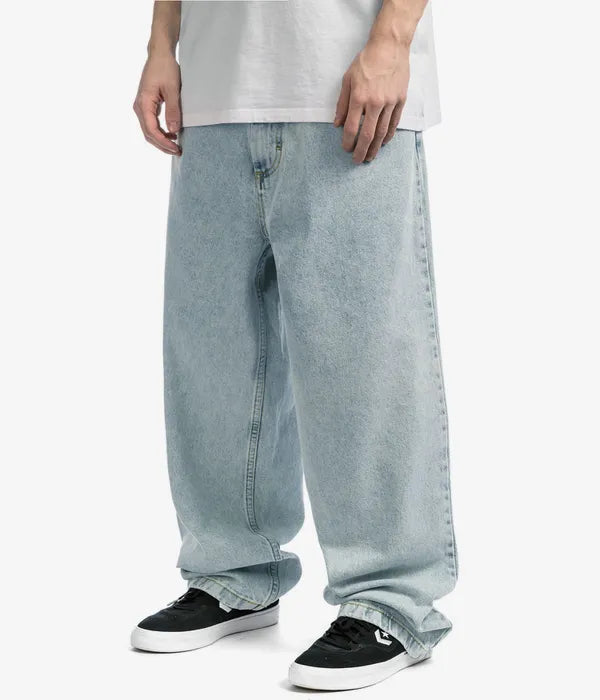 Detail of button and zipper closure on Men's Relaxed Wide-Leg Denim Pants, durable construction