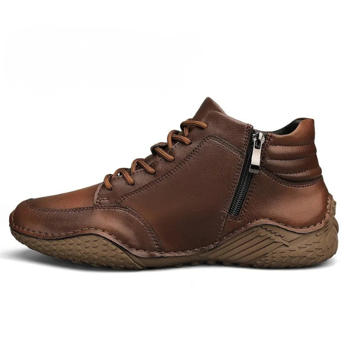 Everyday men's Rover boots: durable full-grain leather, ankle height, and a practical side zipper.