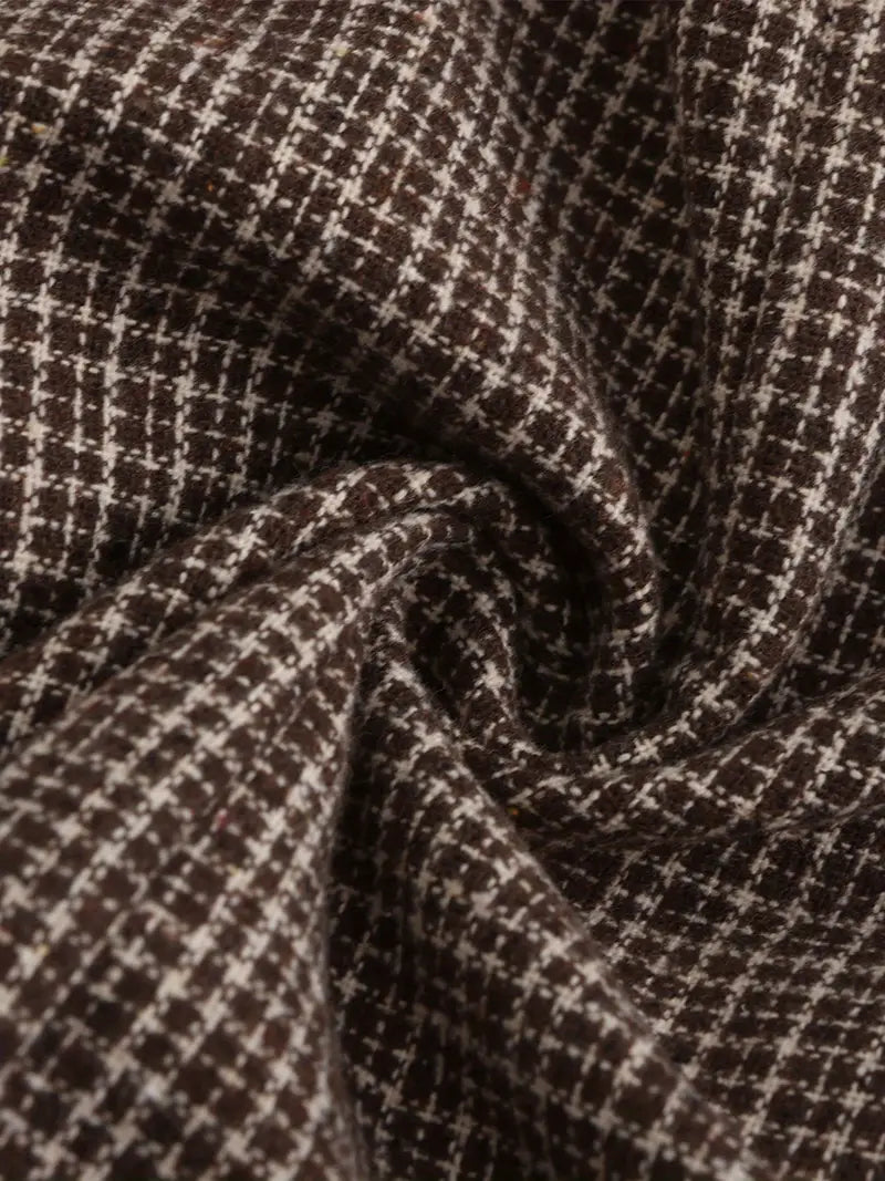 Stylish men's check blazer, perfect for smart casual and semi-formal events. Versatile slim fit jacket.
