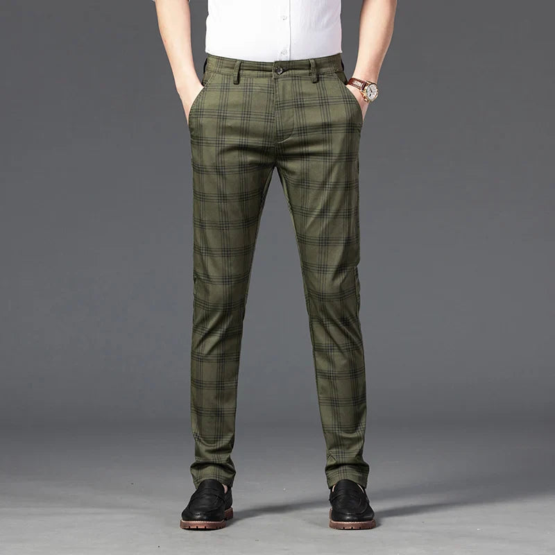 Versatile men's plaid slim fit stretch trousers, great for office or evening events.