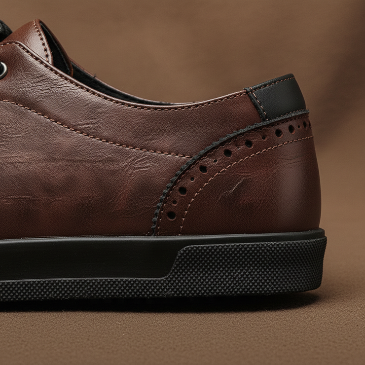 Men's durable gray leather casual shoes, designed for urban environments