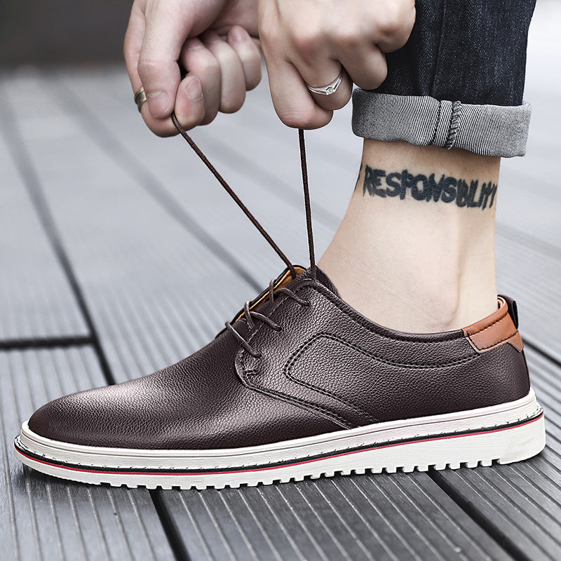 Men's stylish urban loafers, light grey, offering a modern and relaxed aesthetic