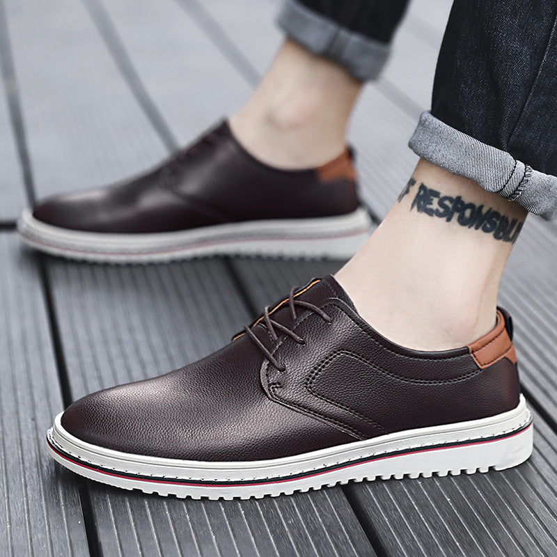 Close-up of the sole of men's urban loafers, providing grip and durability details