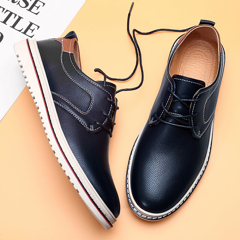 Comfort-focused men's urban loafers, black, ensuring premium wearability with laces