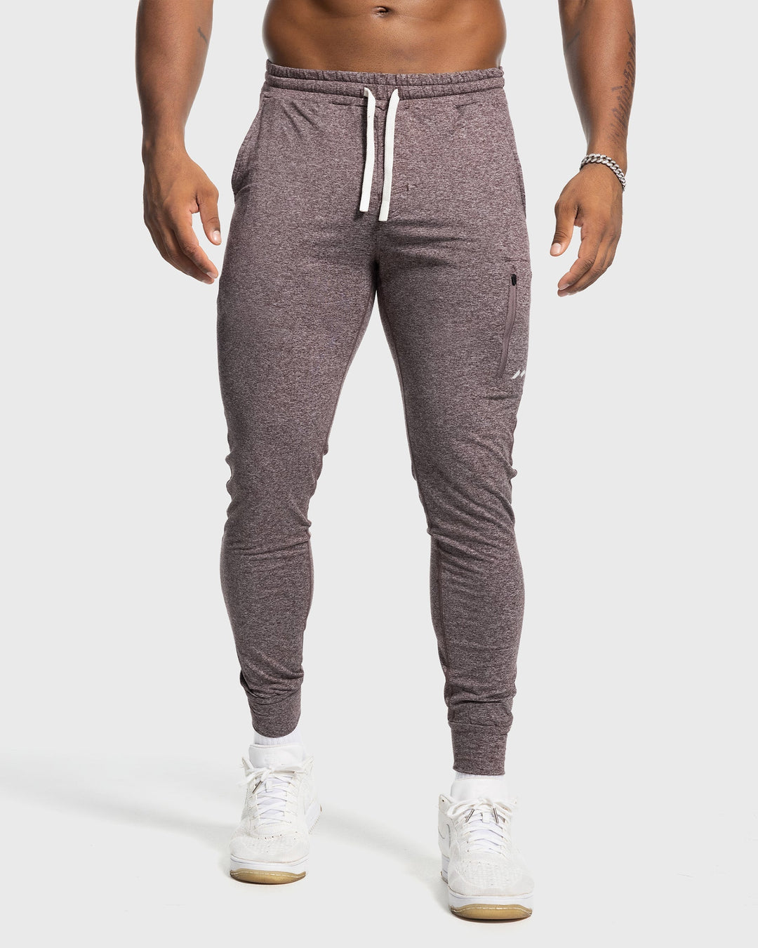 Detailed shot of drawstrings & aglets on Men's Valencia Stretch Joggers waistband