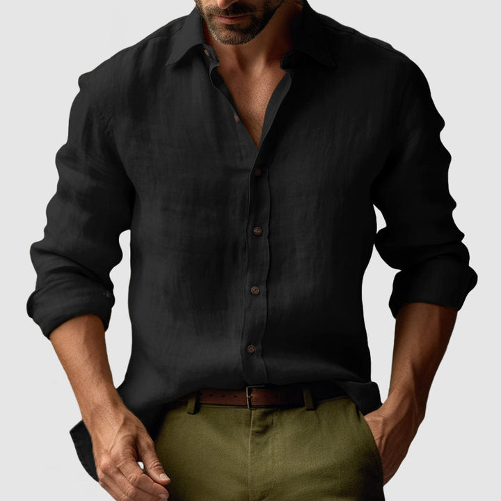 Effortless men's vintage button-up shirt. Long-sleeve smart-casual top for comfortable everyday men's style.