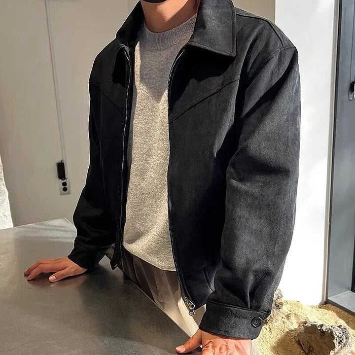 Classic men's casual zip jacket with vintage style. Ideal outerwear for stylish everyday layering.
