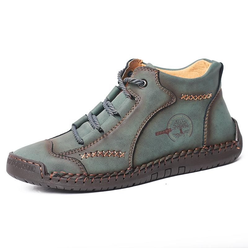 Side view of a men's vintage leather loafer, showcasing the orthopedic design for supportive comfort.