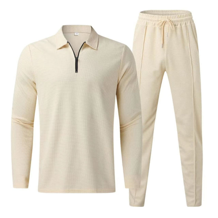 Matching men's waffle tracksuit in a comfortable two-piece design