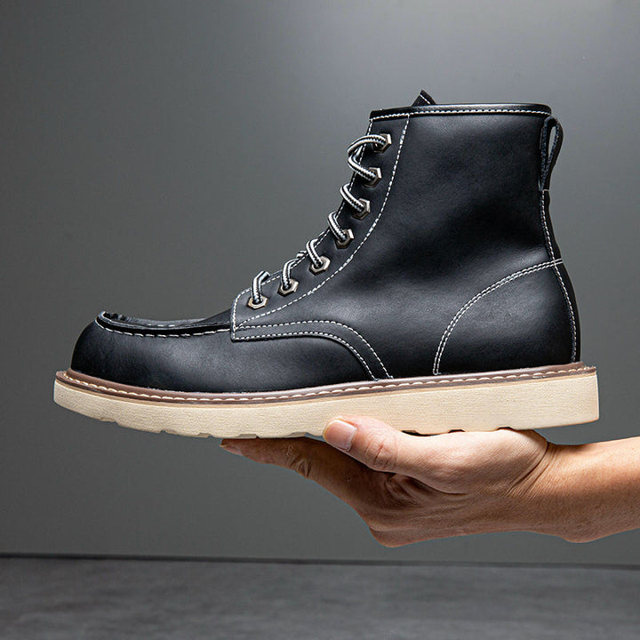 Men's outdoor chukka boots, designed for comfort and protection during long walks and hikes