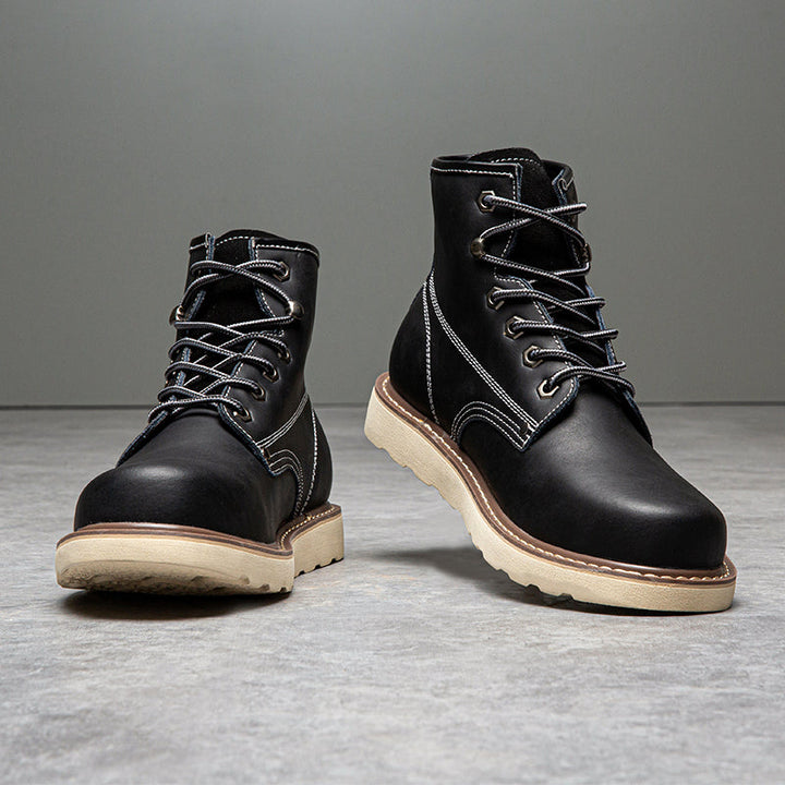 Men's versatile chukka boots, suitable for formal casual and active outdoor excursions