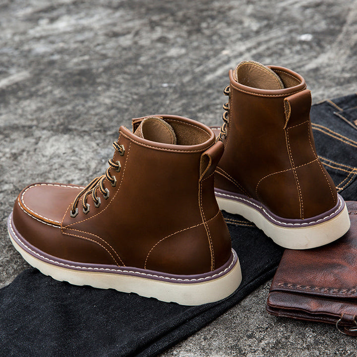 Waterproof casual chukka boots for men, featuring a rugged sole for outdoor traction