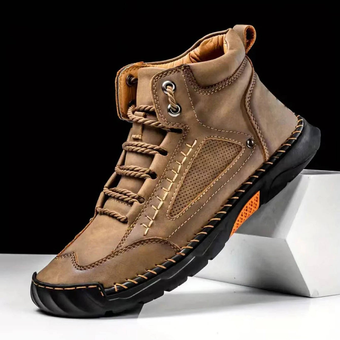Comfortable & waterproof men's hiking boots, built for the trail with arch support.