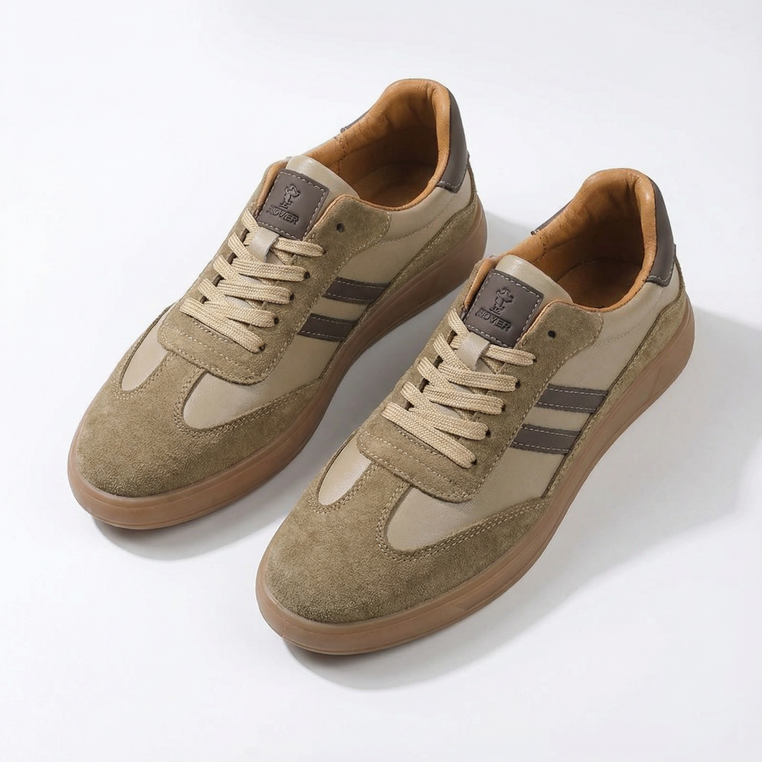 Brown men's everyday sneakers, versatile for casual wear, with a leather mesh upper and a gum sole finish.