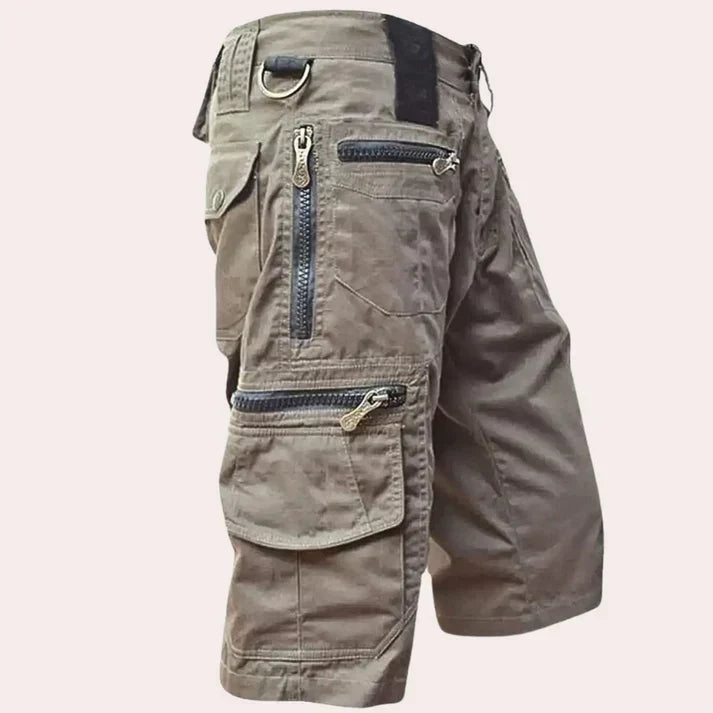 Practical & comfortable men's summer cargo shorts. Functional multi-pocket design for everyday wear and outdoor comfort.