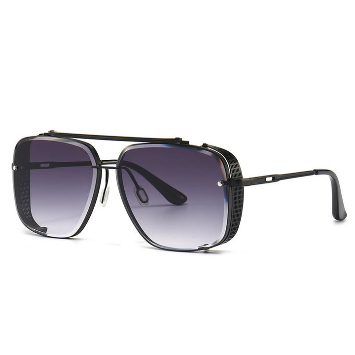 Modern unisex aviator sunglasses with sleek metal frame, offering full UV400 protection.