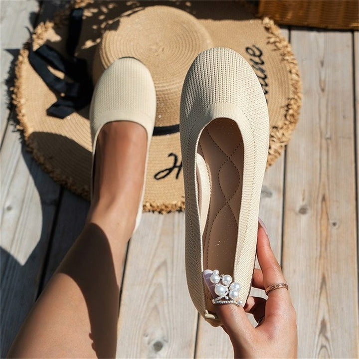 Stylish Camille orthopedic ballerinas for women, providing foot support and comfort for walking and casual wear.