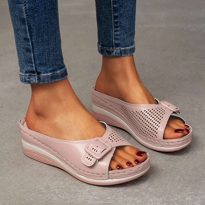 Lorena women's orthopedic shoes. Alleviate foot pain & enjoy arch-supporting comfort all day long.