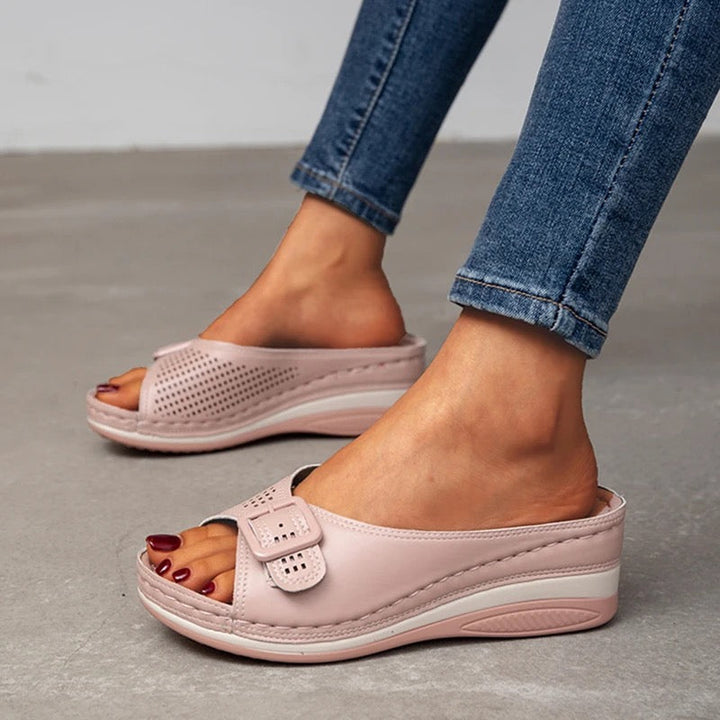 Orthopedic comfort shoes for women by Lorena. Relieve foot pain, walk comfortably with arch support.