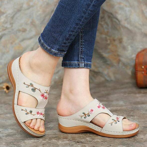 Podiatrist-recommended Florina women's floral orthopedic sandals for superior arch support & comfort.