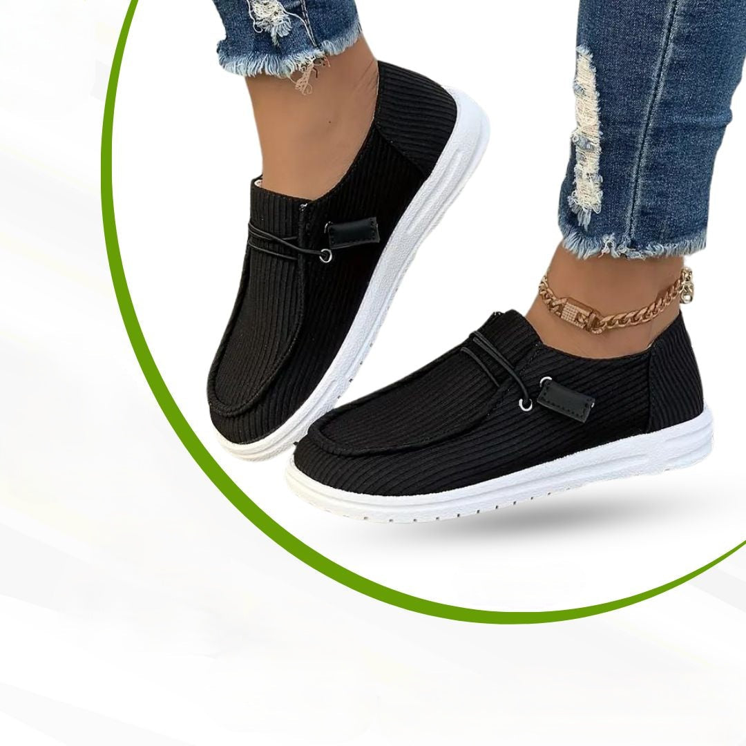 Women's Serena orthopedic leisure shoes for comfort and support. Ideal for walking and active lifestyles.