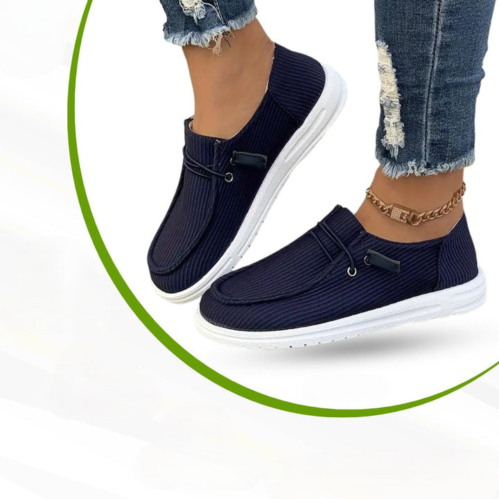 Orthopedic women's leisure shoes, Serena model. Designed for support and pain relief during daily activities.