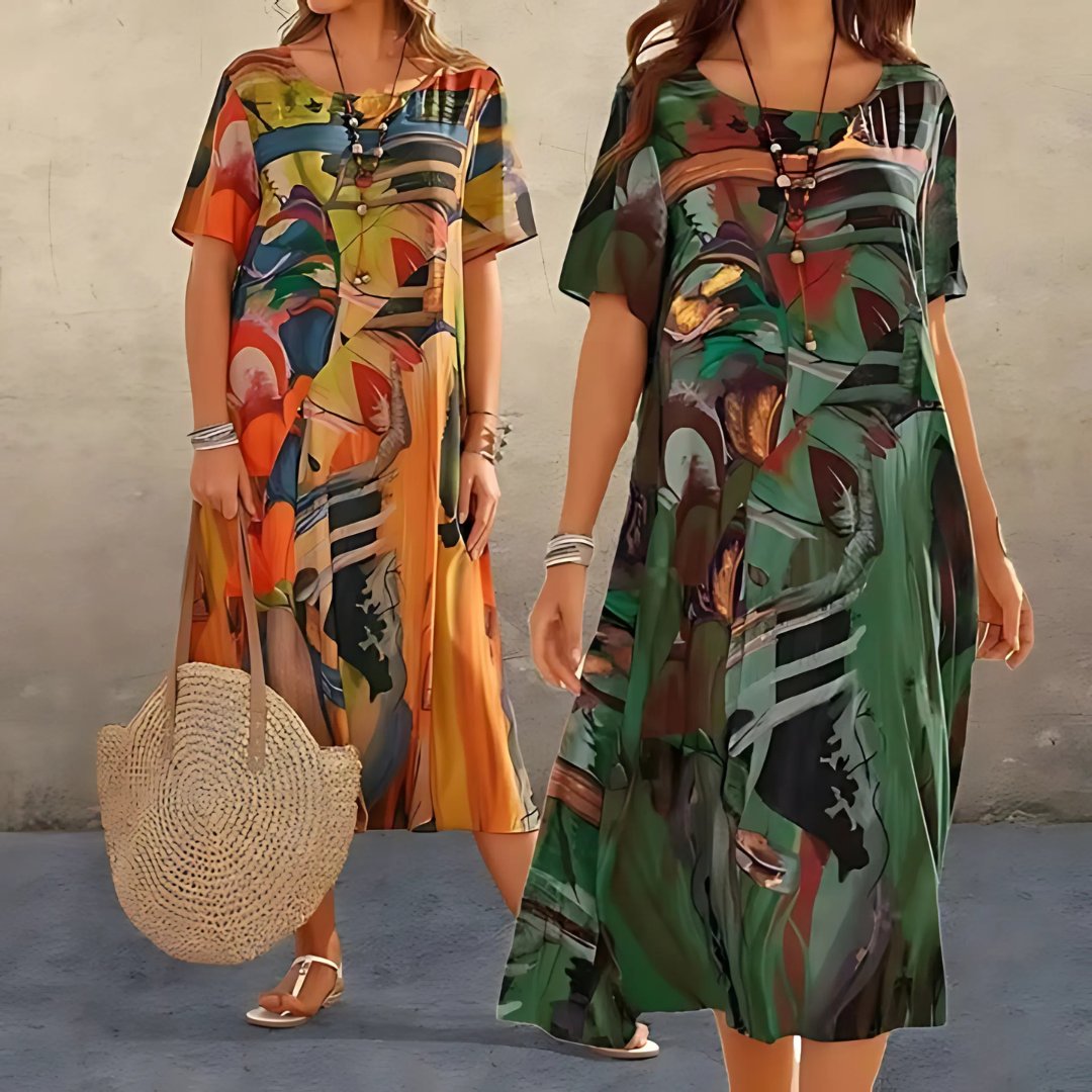 Casual plus size abstract print maxi dress for women, with short sleeves, offering comfortable vacation wear.