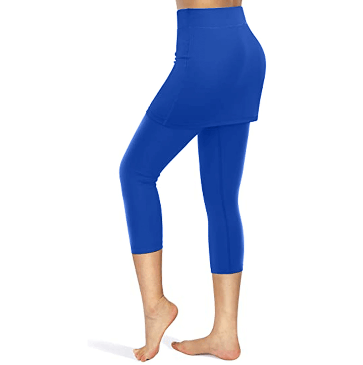 Women's comfortable skirted leggings for everyday use, featuring essential side pockets.