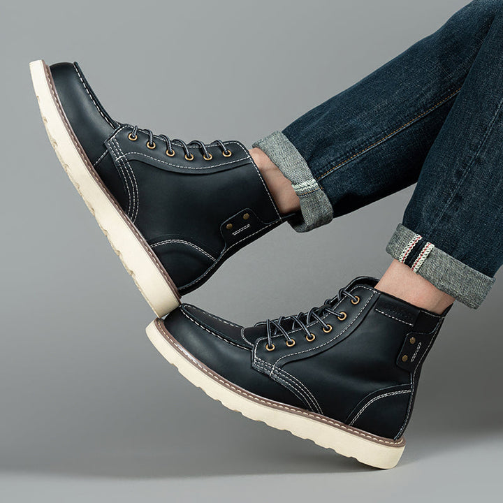 Black men's chukka boots, waterproof and durable, suitable for all-weather casual activities