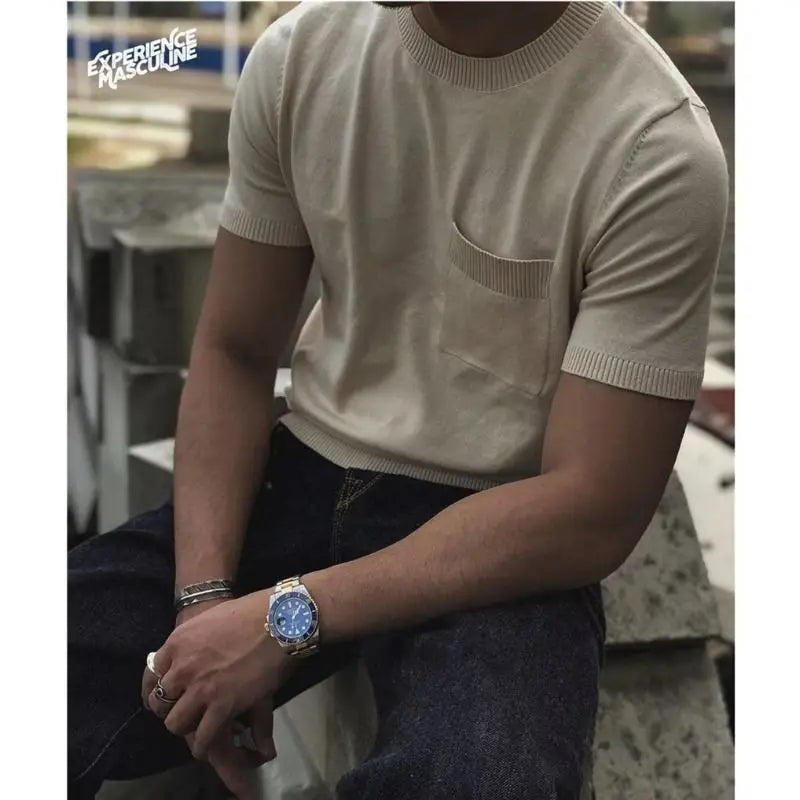 Urban fashion men's slim fit zipper polo, short sleeve, embodying contemporary style.