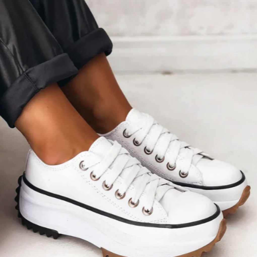 Comfortable women's slip-on platform shoes, orthopedic design for support. Ideal for casual or formal outfits.