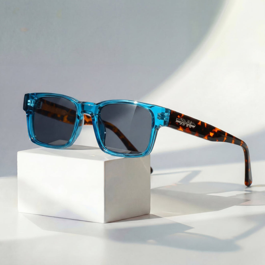 Unisex square frame sunglasses with UV400 protection, ideal for everyday fashion and eye safety.