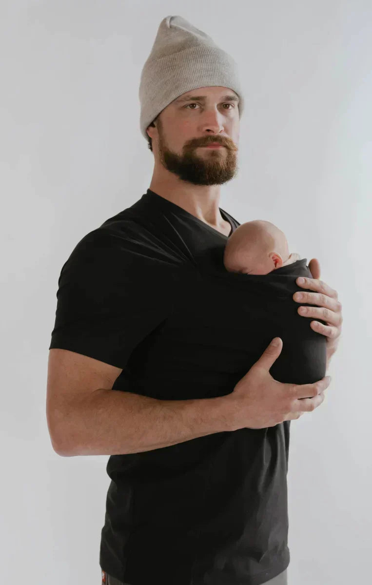 Comfortable ergonomic baby carrier. Mesh fabric & hip-healthy design make it ideal for infants & toddlers.