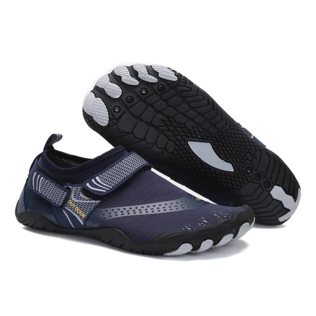 Unisex barefoot water shoes for ultimate comfort & grip. Quick-dry aqua footwear for beach & swim.