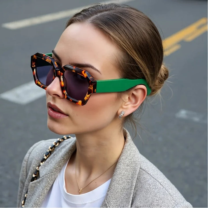 Unisex square sunglasses with unique tiger stripes, essential UV400 fashion eyewear