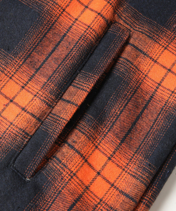 Unisex casual outerwear: a comfortable, soft-touch plaid flannel shirt jacket.