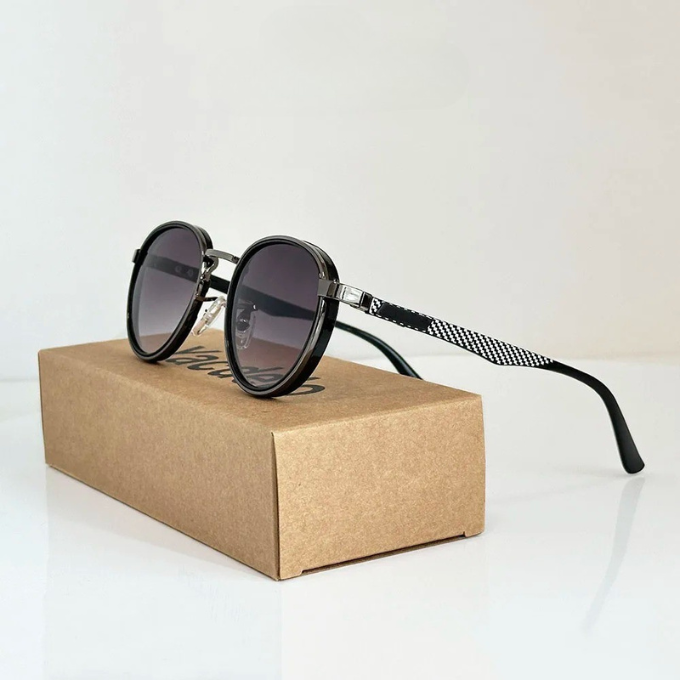 Fashionable round sunglasses, unisex, classic design for eye protection and style